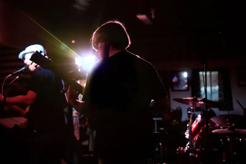 Small Stages, Loyal Crowds: Why West Coast Artists Are Trading Arenas for the Venue Hop